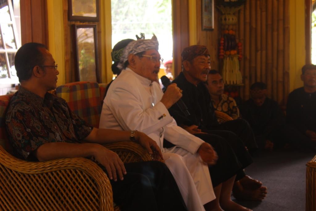 Walikota Cimahi & Pangeran Jati Kusumah hadir di pembukaan acara Julang Ngapak Kampung Adat Cirendeu